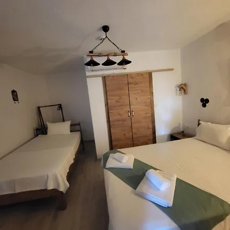 Gizli Bahce * Сеферихисар